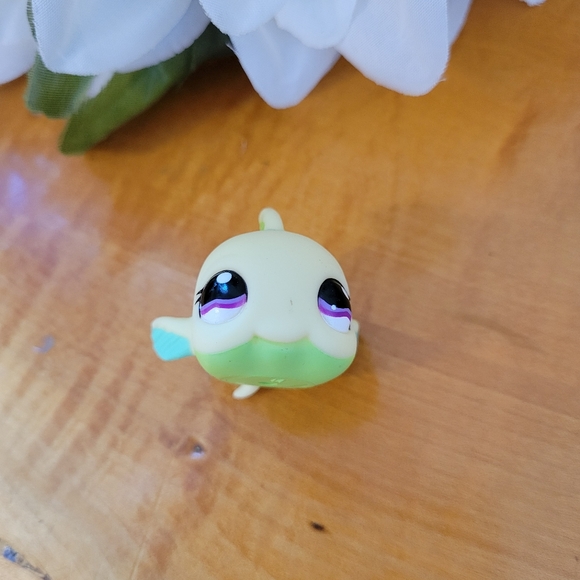 Littlest Pet Shop LPS #1213 Green Fish Purple Eyes Stripes - Picture 9 of 9